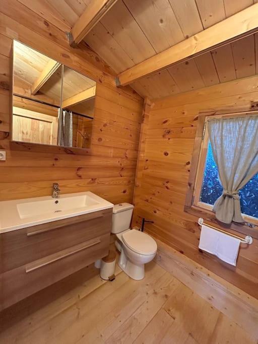 Chalet Bois Jacuzzi Bessan Extérieur photo