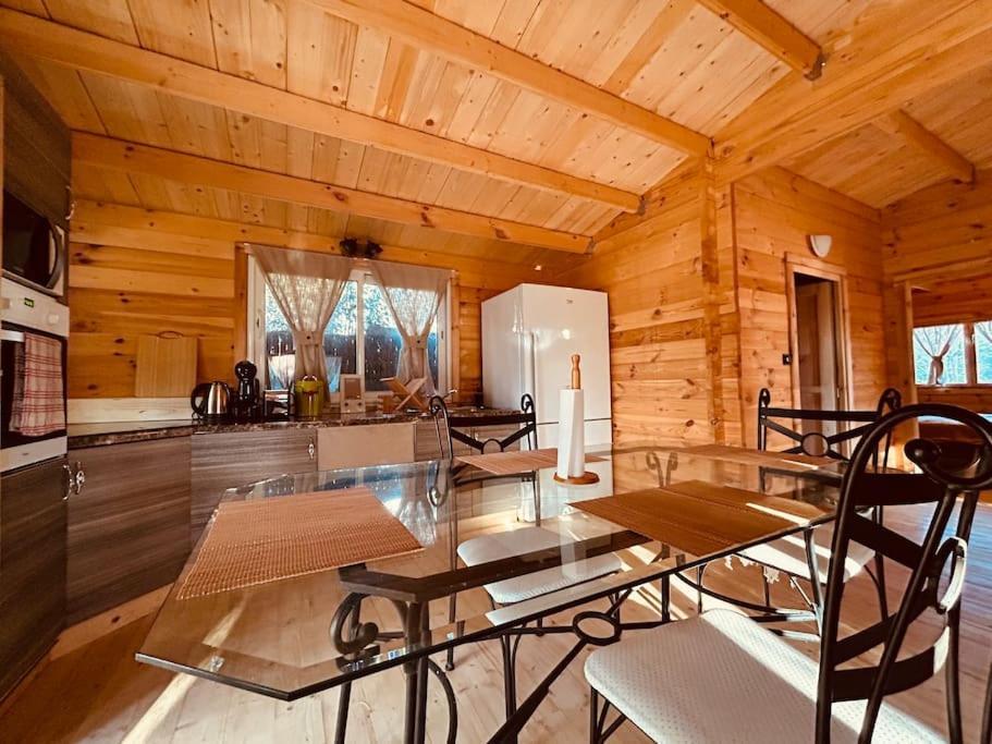 Chalet Bois Jacuzzi Bessan Extérieur photo